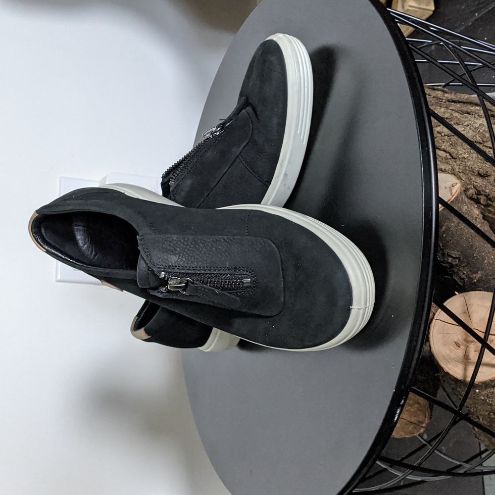 ECCO shoes, NWOT, size 10